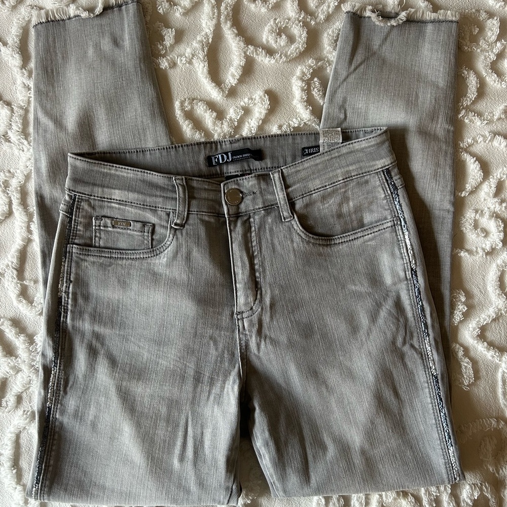 FDJ soft grey Christina ankle jeans, like new, size 6